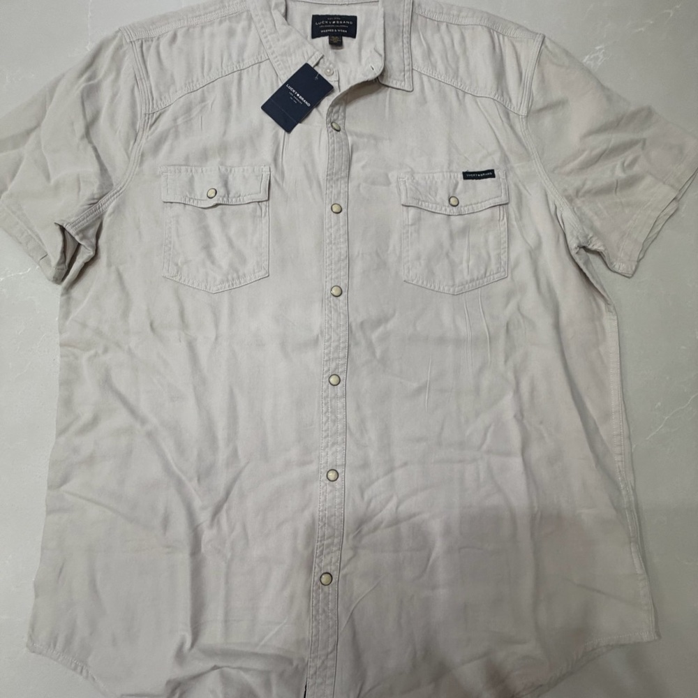 NWT Lucky Brand Men's Short-Sleeve Button-Up Washed & Worn Shirt in Light Beige